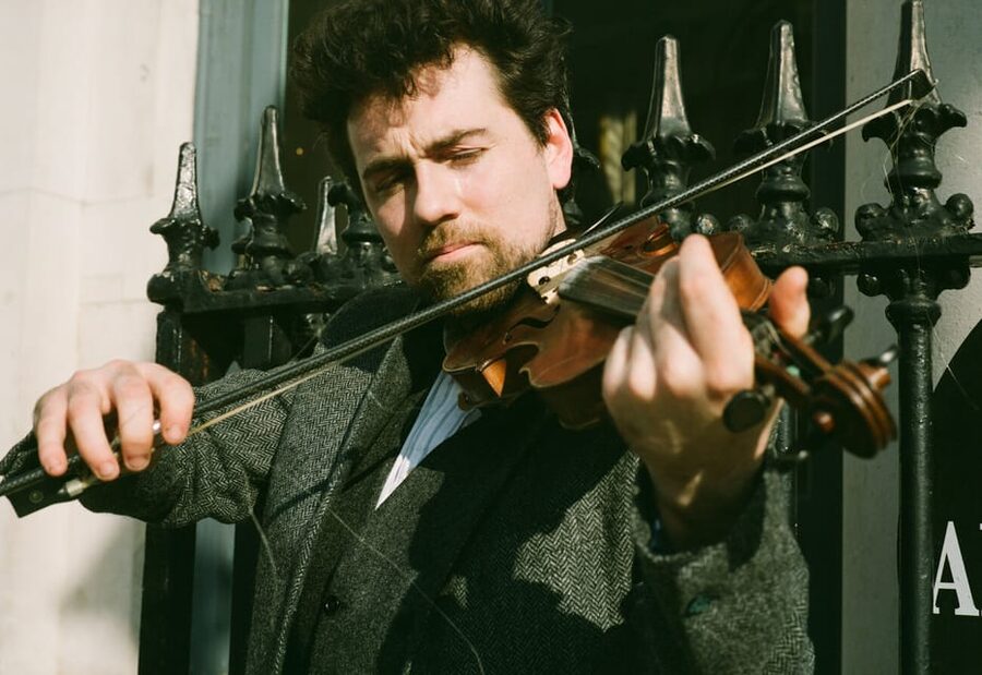 Dublin: Irish Music Walking Tour with Live Performance - Who this Dublin Irish music walking tour suits best