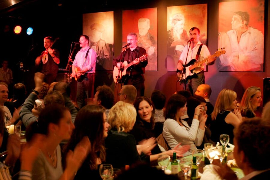 Dublin: Irish Night Show at the Merry Ploughboy Pub - Timing in the real world: doors at 6:30 pm, show at 8:00 pm