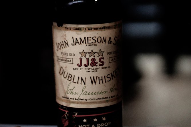 Dublin Jameson Distillery and Guinness Storehouse Guided Tour - Two Icons in One Half Day, Jameson to Gravity Bar