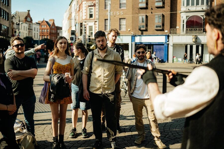 Dublin: Legends, Ghosts & Ghouls Walking Tour - Dublin Castle, Legend Meets Power