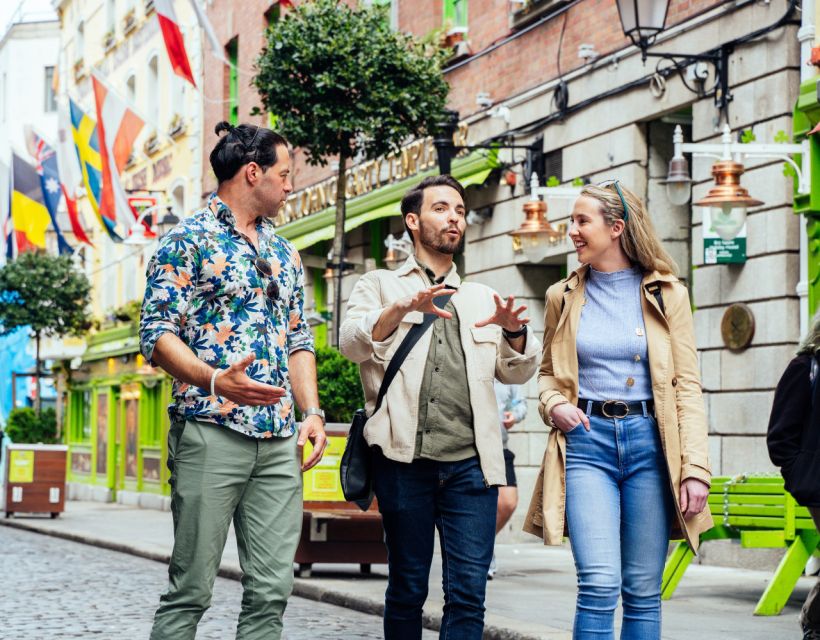 Dublin: Personalized Private Tour with a Local Host - Spontaneous moments: street music and unexpected streets