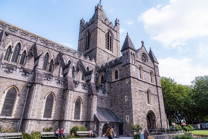 Dublin: Private Chauffeur Tour - Phoenix Park in 40 Minutes: Deer Spotting and Big-Park Breaks