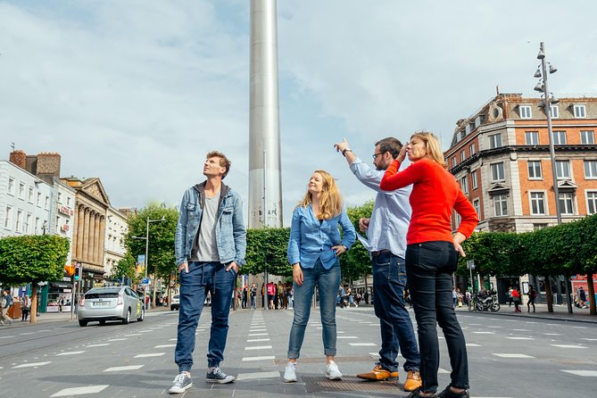 Dublin Private Highlights & History of 1916 Easter Rising Tour - Trinity College Dublin in 10 Minutes: Quick Hits, Big Name