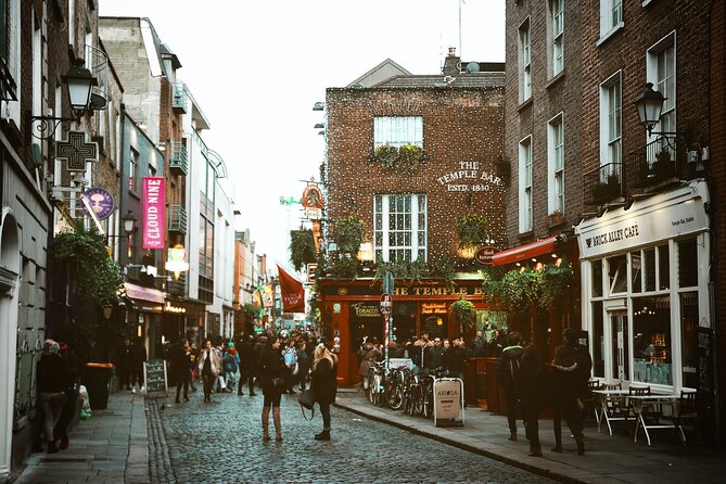 Dublin Private Walking Tour with a Local - What a Lokafy Local-Hosted Tour Really Is