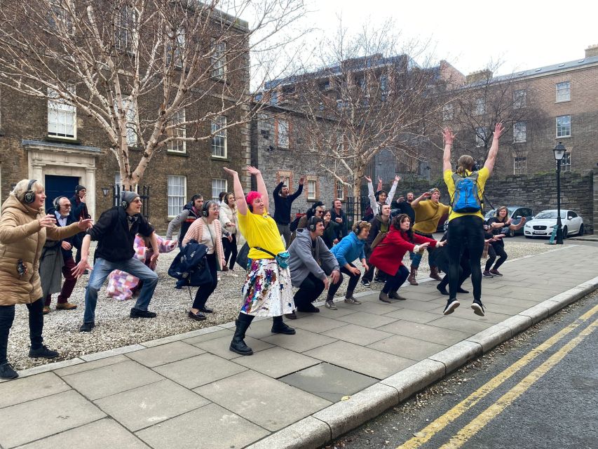 Dublin: Silent Disco Walking Tour - How the silent disco headsets change Dublins volume