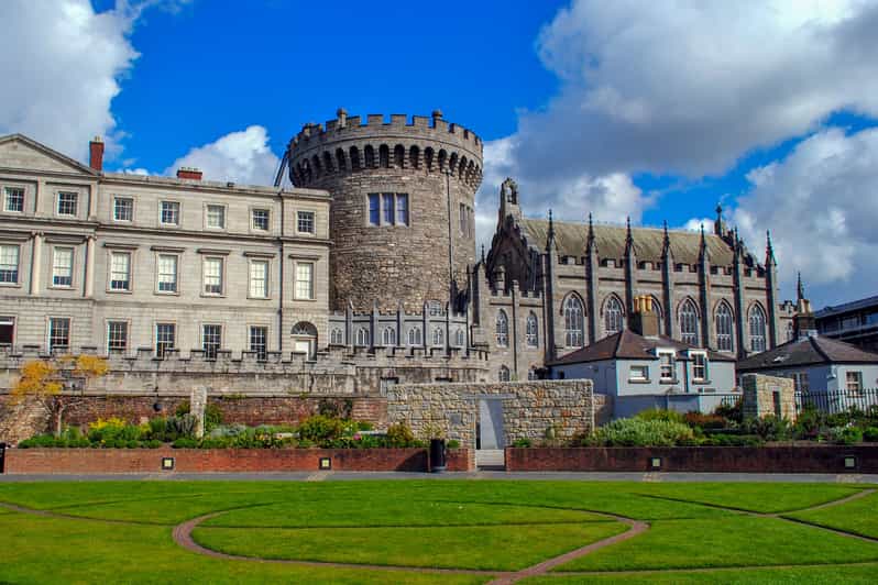 Dublin: St Patrick's, Book of Kells, and Dublin Castle Tour - Getting started at St Patrick’s Garden (Bull Alley St)