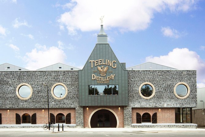 Dublin Teeling Whiskey Distillery Guided Tour and Tasting 1 Hour - Stepping Into Teeling, a Working Distillery in the Liberties