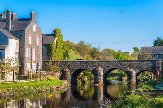 Dublin to Belfast, Dunluce Castle and Giant's Causeway Day Tour - Belfast morning: City Hall walking tour plus free time