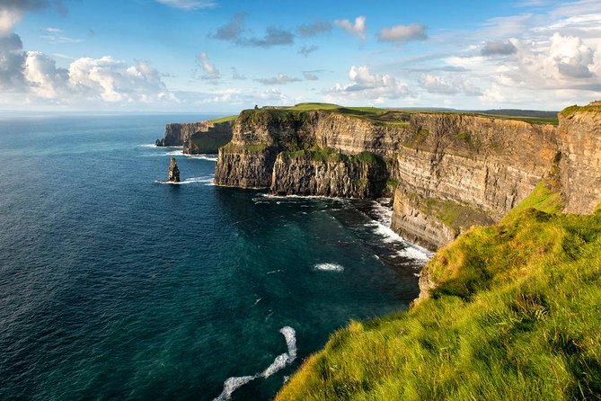 Dublin to Cliffs of Moher, Burren, Wild Atlantic Way, Galway Tour - Kinvarra and Dunguaire Castle: A Quick Step Into Writer Legend