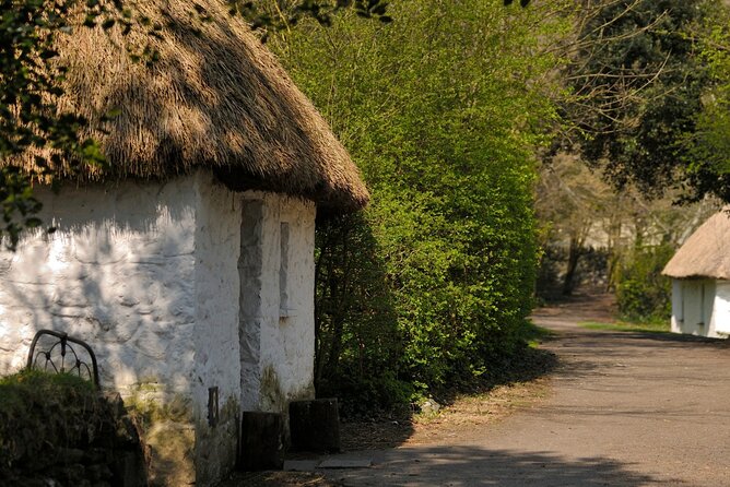 Dublin to Cliffs of Moher, Ennis Town & Bunratty Castle Day Tour - Bunratty Castle and Folk Park: Medieval Tactics and 19th-Century Life