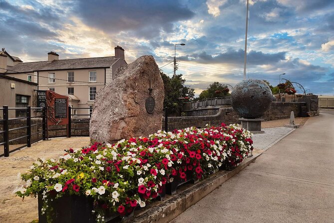 Dublin to Cliffs of Moher, Ennis Town & Bunratty Castle Day Tour - The Middle of the Day: Staying Comfortable on a Long West-Coast Route