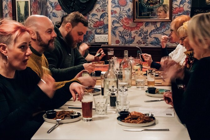 Dublin Traditional Irish 3 Course Meal Walking Tour with Local - Molly Malone statue and the walk through the Temple Bar area