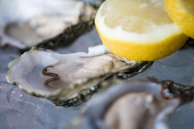 Dublin Traditional Irish 3 Course Meal Walking Tour with Local - What “small-group” really changes for you