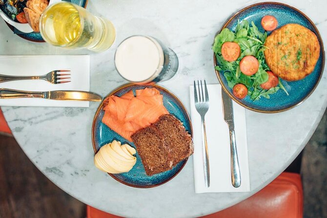 Dublin Traditional Irish 3 Course Meal Walking Tour with Local - Price and value: what $107.63 buys you in Dublin