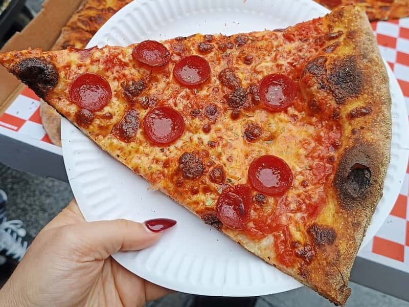 Dublin: Walking Tour for Foodies with Tastings - Vegetarian-friendly food stops and preference handling