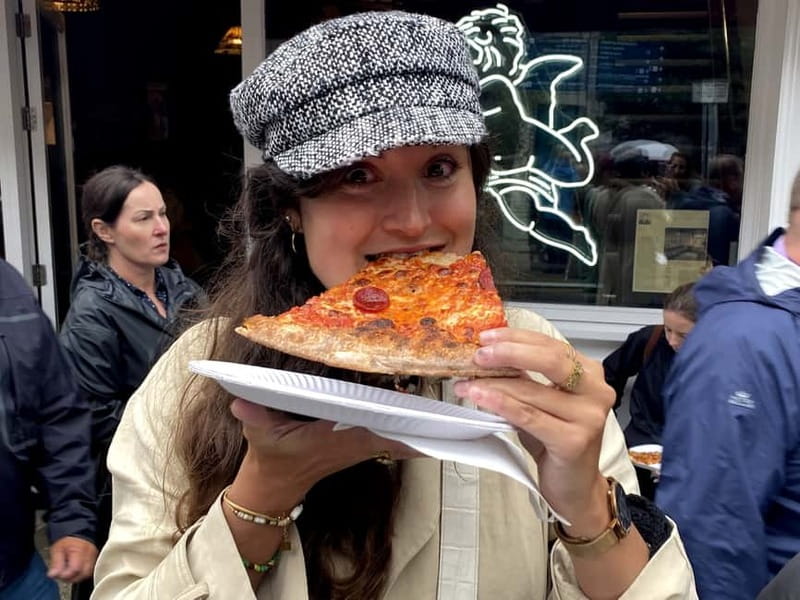 Dublin: Walking Tour for Foodies with Tastings - What you actually eat: toasties, pizza, local cheeses, smash burgers, fish balls