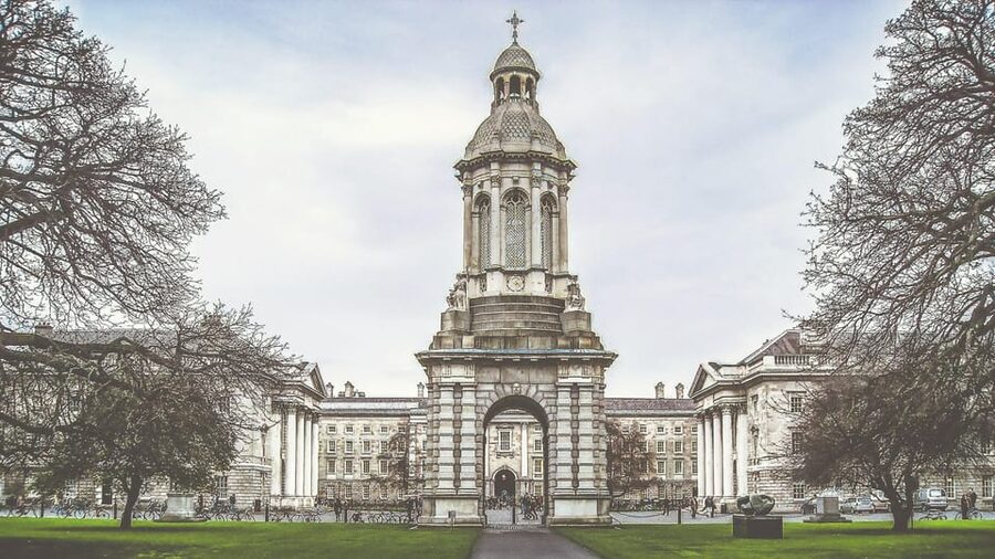 Dublin walking tour: ghosts & haunted places - Saint Stephen’s Green and St Patrick’s Cathedral: when legends meet famous facades