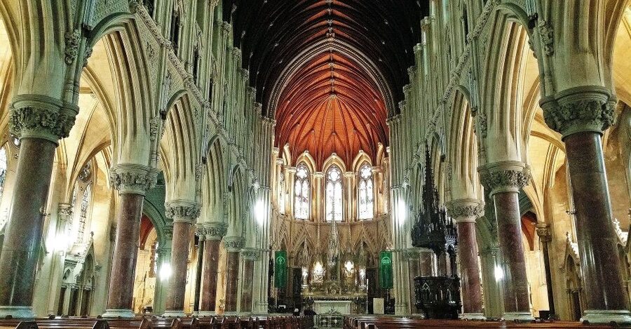 From Dublin: 4-Day Southern and Western Coast Tour - Cliffs of Moher and Bunratty, with Galway Bay and the train back to Dublin