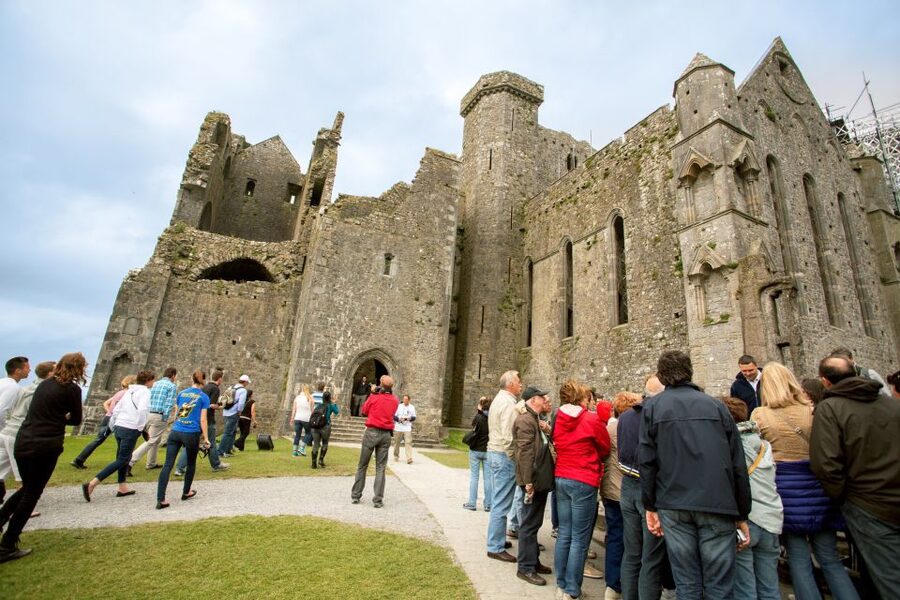 From Dublin: Blarney, Rock of Cashel and Cahir Castles Tour - Pacing, Breaks, and What to Bring So the Day Feels Fun