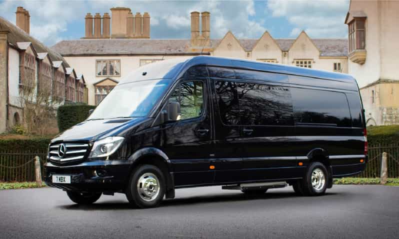 From Dublin: Giant's Causeway & Belfast Small Group Tour - From Dublin to Northern Ireland in a small, comfy van