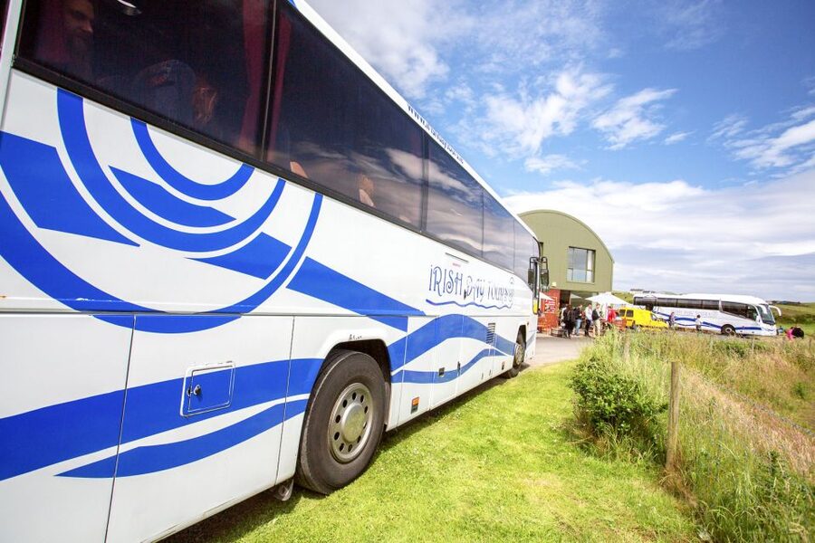 From Dublin: Giant's Causeway, Dark Hedge & Belfast Tour - Belfast Time: 105 Minutes to See City Hall or Just Wander