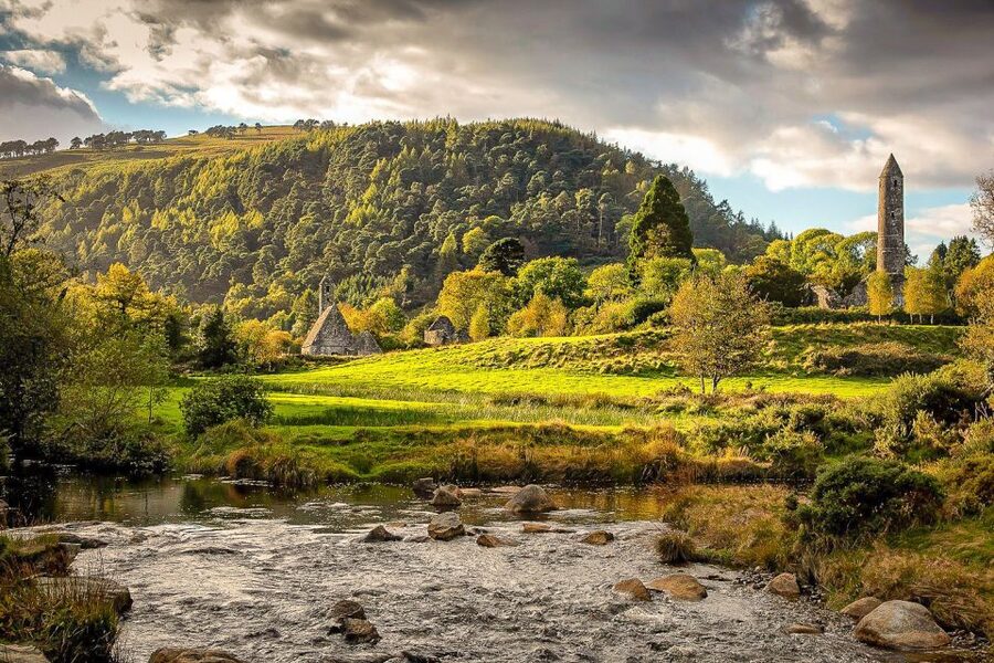 From Dublin: Glendalough & Wicklow Mountains Morning Tour - Why Glendalough and Wicklow feel like a movie set and a hike