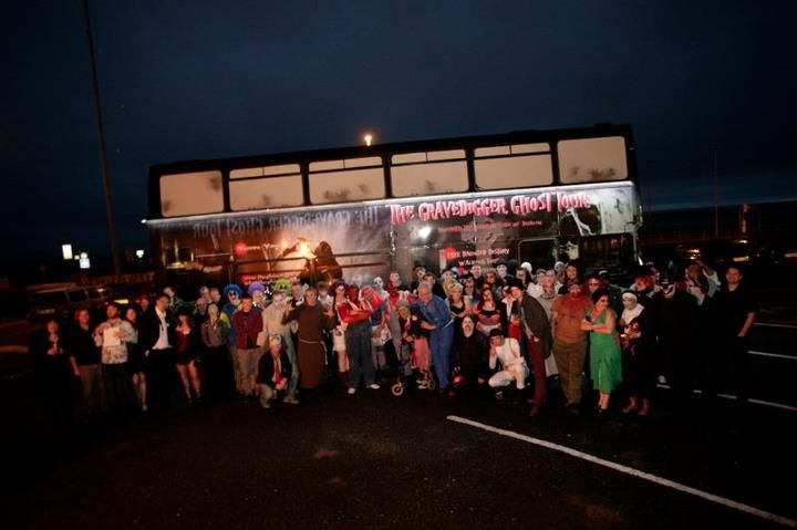 From Dublin: Gravedigger Ghost Bus Tour - Starting outside H&M, then the plague-era story kicks in