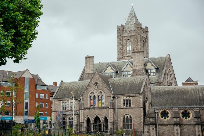 Full Coverage Dublin PRIVATE City Tour With Locals - Entering Dublin Castle: Medieval Power to Modern Ireland