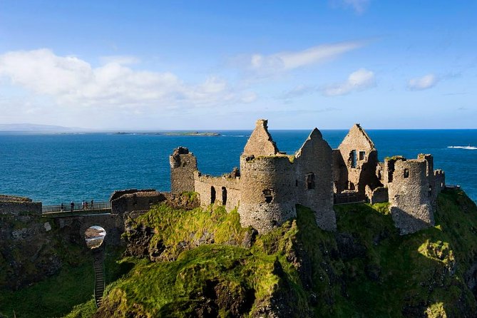 Giant Causeway, Dark Hedges & Whiskey Distillery tour from Dublin - The 6:45 am start, coach comfort, and why timing matters