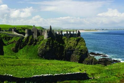 Giant’s Causeway with the Titanic Exhibition and the best of Northern Ireland
