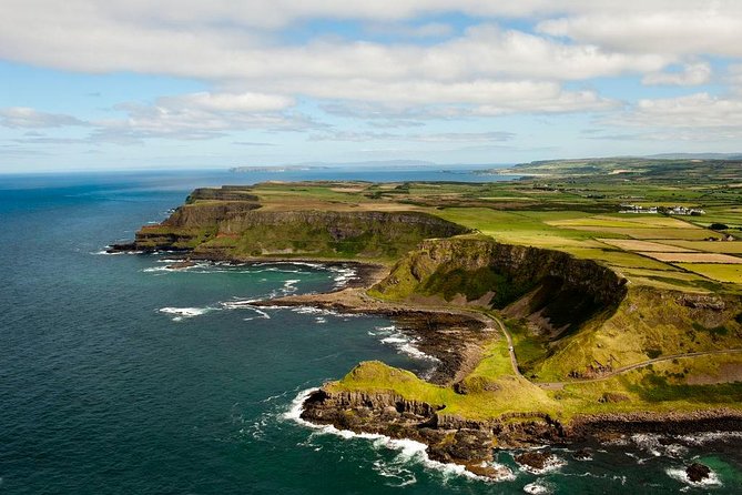 Giant's Causeway with the Titanic Exhibition and the best of Northern Ireland - Titanic Belfast: ticket included, plan for crowds and timing