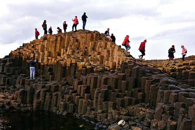 Giants Causeway with Private Chauffeur Day Tour from Dublin - Stop 1: Giant’s Causeway and the walk to the sea-edge columns