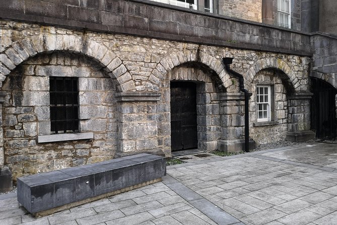 Guided tour of Kilkenny in French with an Irish guide - Who should book, and who might not love it