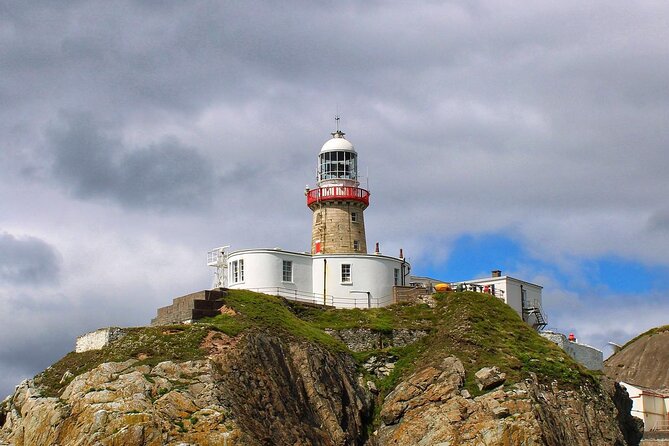 Howth Cliffs and Ireland's Eye Ferry Boat Tour - Ireland’s Eye round-trip: seals, birds, Martello Tower, and the Kirwan story