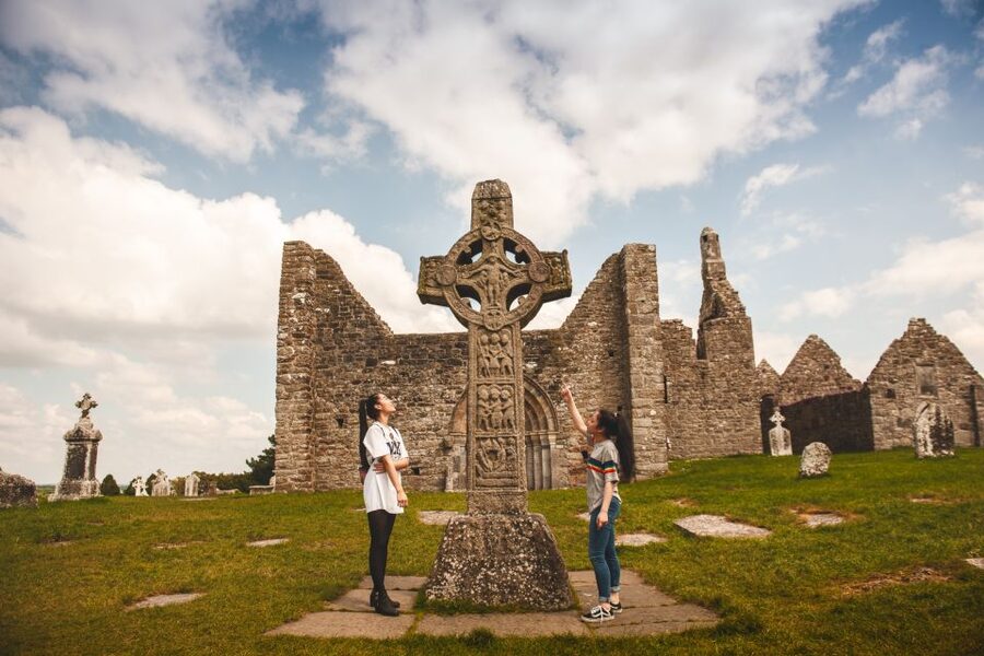 Ireland: 3-Day West Coast Explorer Tour - Day 2 in Connemara: Maam Valley to Cong, then Kylemore Abbey and the Sky Road