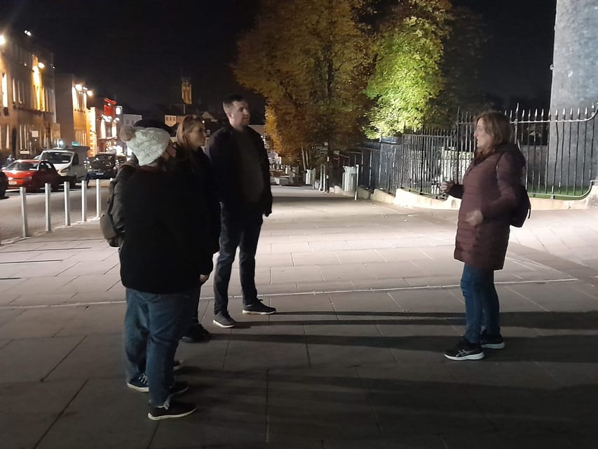 Kilkenny Dark Tours - Hole in the Wall, Butterslip Lane, and Kytelers Inn at night
