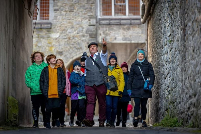 Kilkenny: Historical and Hysterical Guided City Walking Tour - Meet Nevin Cody at Kilkenny Castle gates, and what to look for