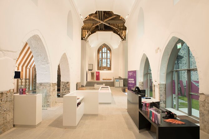 Medieval Mile Museum Self Guided Audio Tour - The heart of the visit: graveyard tombstones and church stories