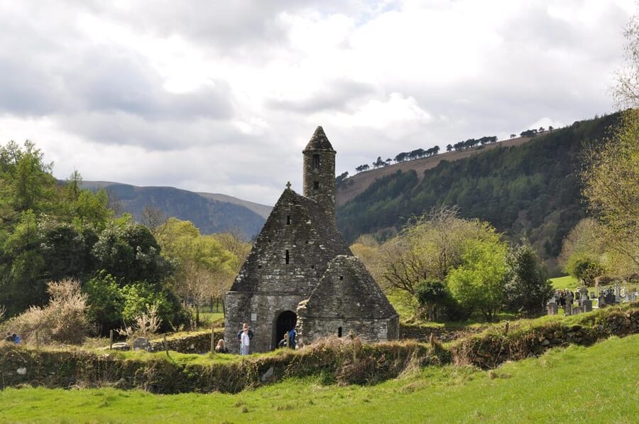 Personal Tour from Dublin: Wicklow, Glendalough, Powerscourt - Lunch Near Glendalough: A Key Reset Before the Monastery