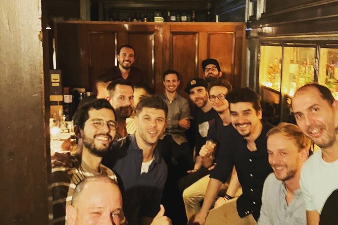 Premium Irish Whiskey Tasting Hosted by Local Dublin Expert - How the Guide Teaches You to Taste Aroma, Flavour, and Finish