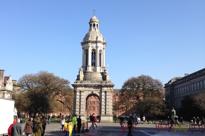 Private Driver Guided Tour of Dublin - Halfpenny Bridge and Georgian Dublin: the city between the headlines
