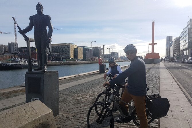 Private Dublin Historical and Heritage Tour by Bike - War Memorial Gardens, Chapelizod, and the River Liffey cycling stretch
