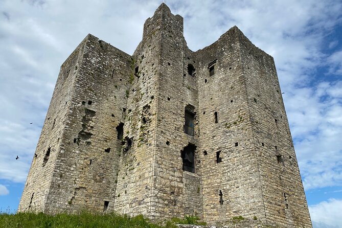 Private Tour from Dublin: Hill of Tara Trim Castle, Celtic sites - A private Dublin day that links Celtic prehistory, Norman power, and monastery ruins