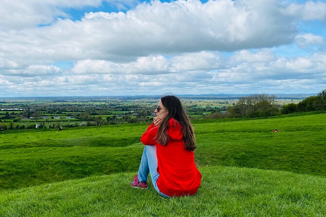 Private Tour from Dublin: Hill of Tara Trim Castle, Celtic sites - Bective Abbey ruins picnic: a maze of stone, tea, and a Braveheart connection