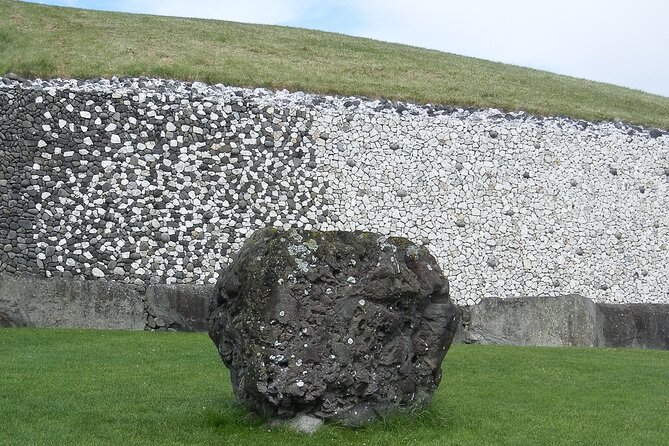Private Tour of Newgrange and The Hill of Tara - Hill of Tara: Kings, Saint Patrick Stories, and Big Views