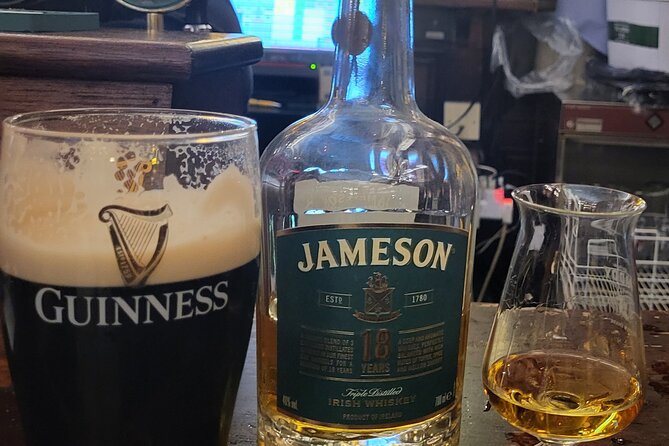 Pub Crawl Walking Tour Through the Heart of Irelands Capital - Palace Bar: Over 200 Years Old, Plus Guinness and Whiskey Options