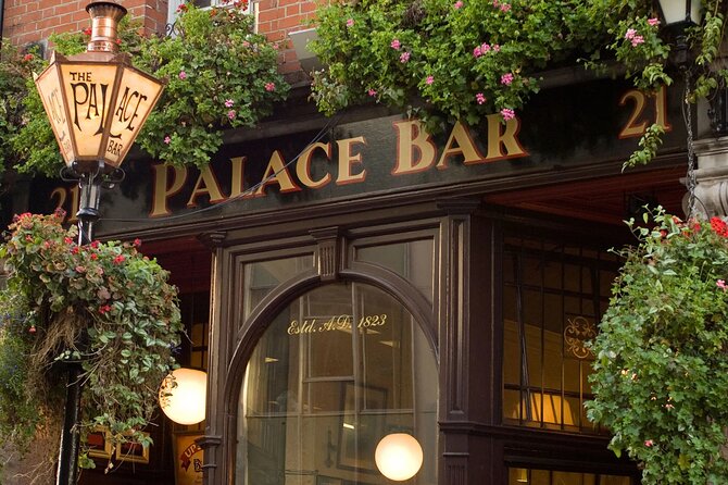 Pub Crawl Walking Tour Through the Heart of Irelands Capital - What the Small Group Style Really Changes