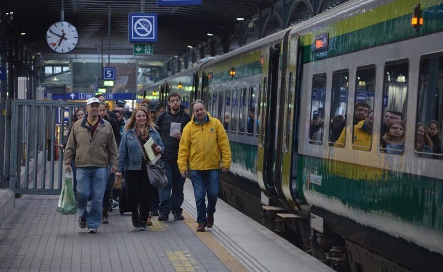 Rail Tour: The Cliffs of Moher & Bunratty Castle Tour - Limerick Stop and the River Shannon Route