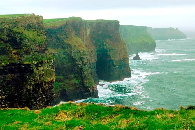 Scogliere di moher e Galway in italiano - Stop 4, The Burren: stone country, small villages like Kinvara, and big scale