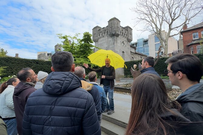 Small Group Bucket List Sights Walking Tour with a Local Guide - Key reasons this walk works so well